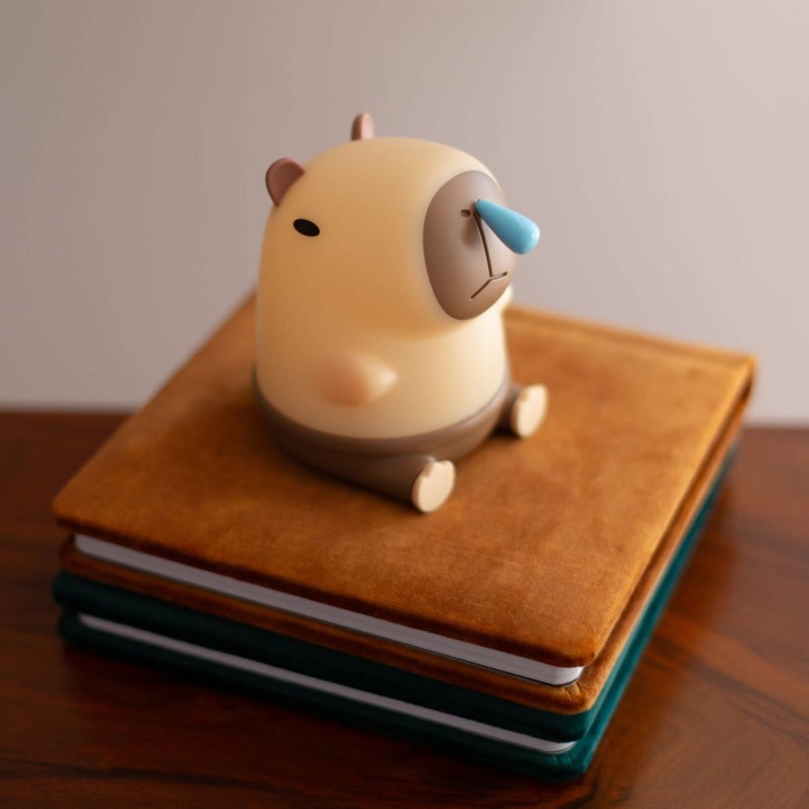 Mary's Mary's - LED LAMP - Kapibara Snotty