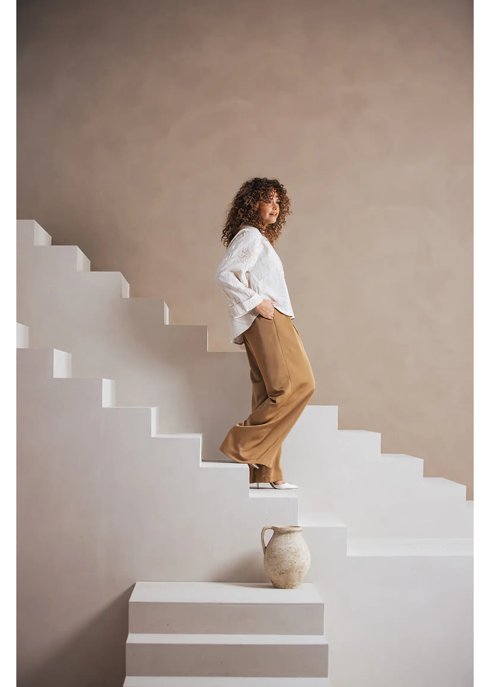 LABEL DOT LABEL DOT RUMI 2618032