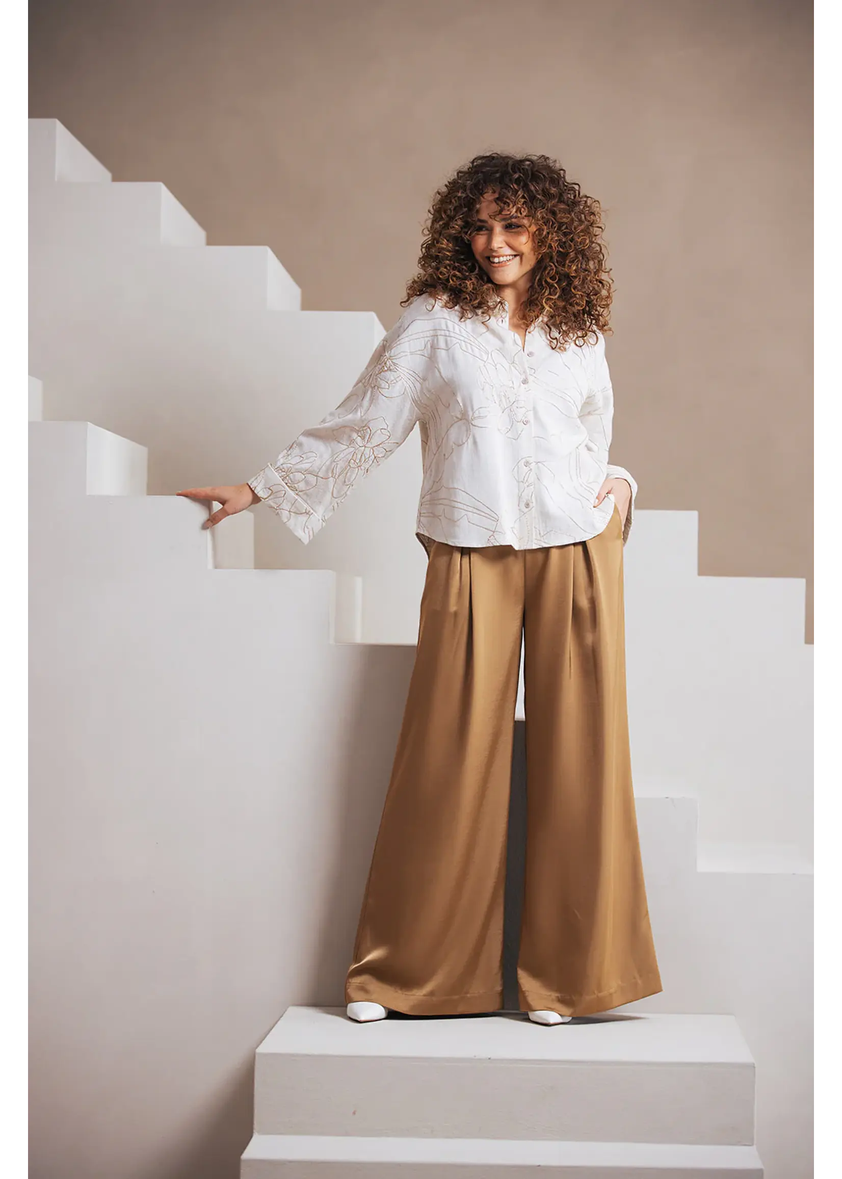 LABEL DOT LABEL DOT RUMI 2618032