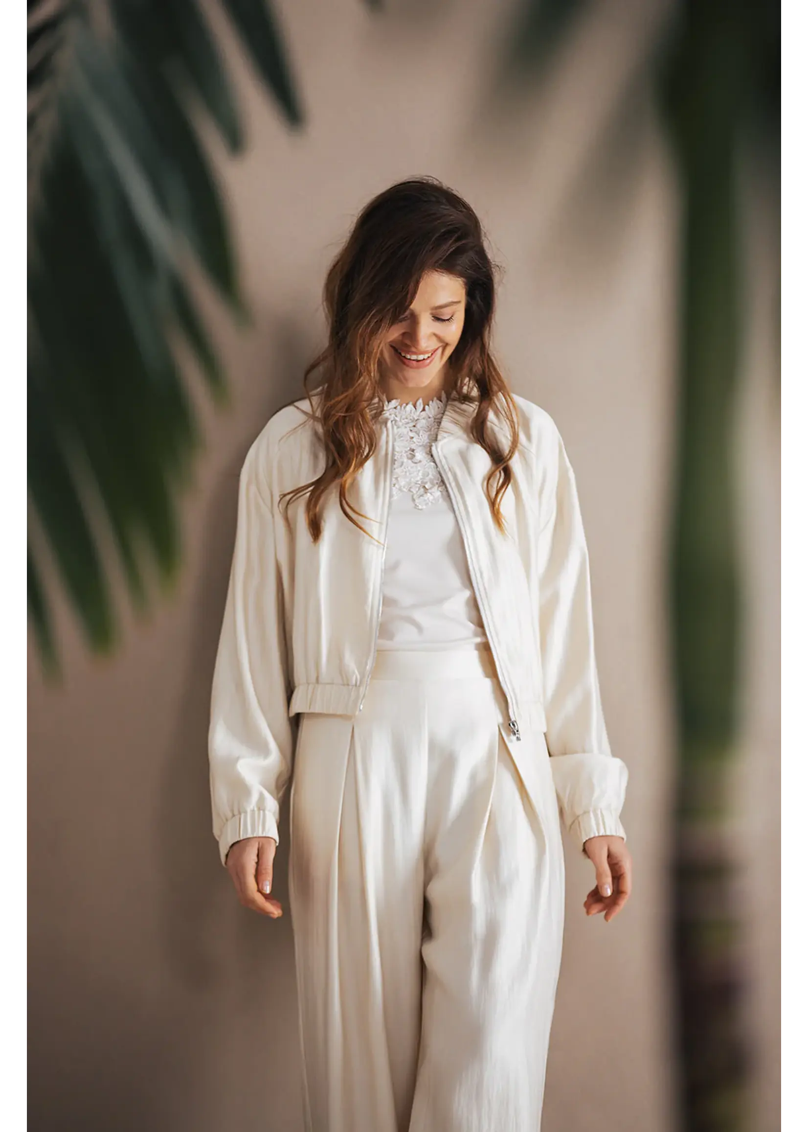 LABEL DOT LABEL DOT LARISSA 2617003