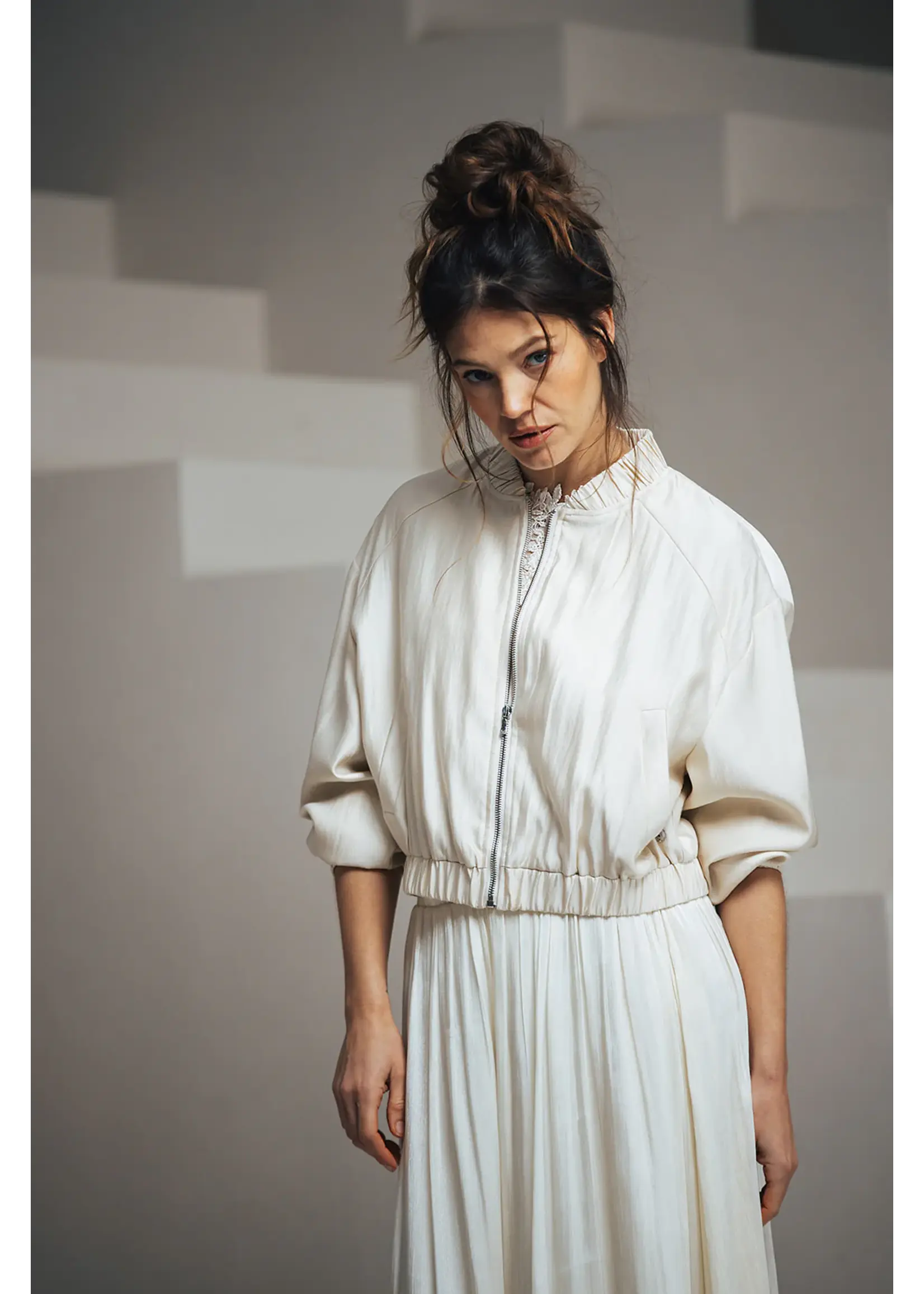 LABEL DOT LABEL DOT LARISSA 2617003