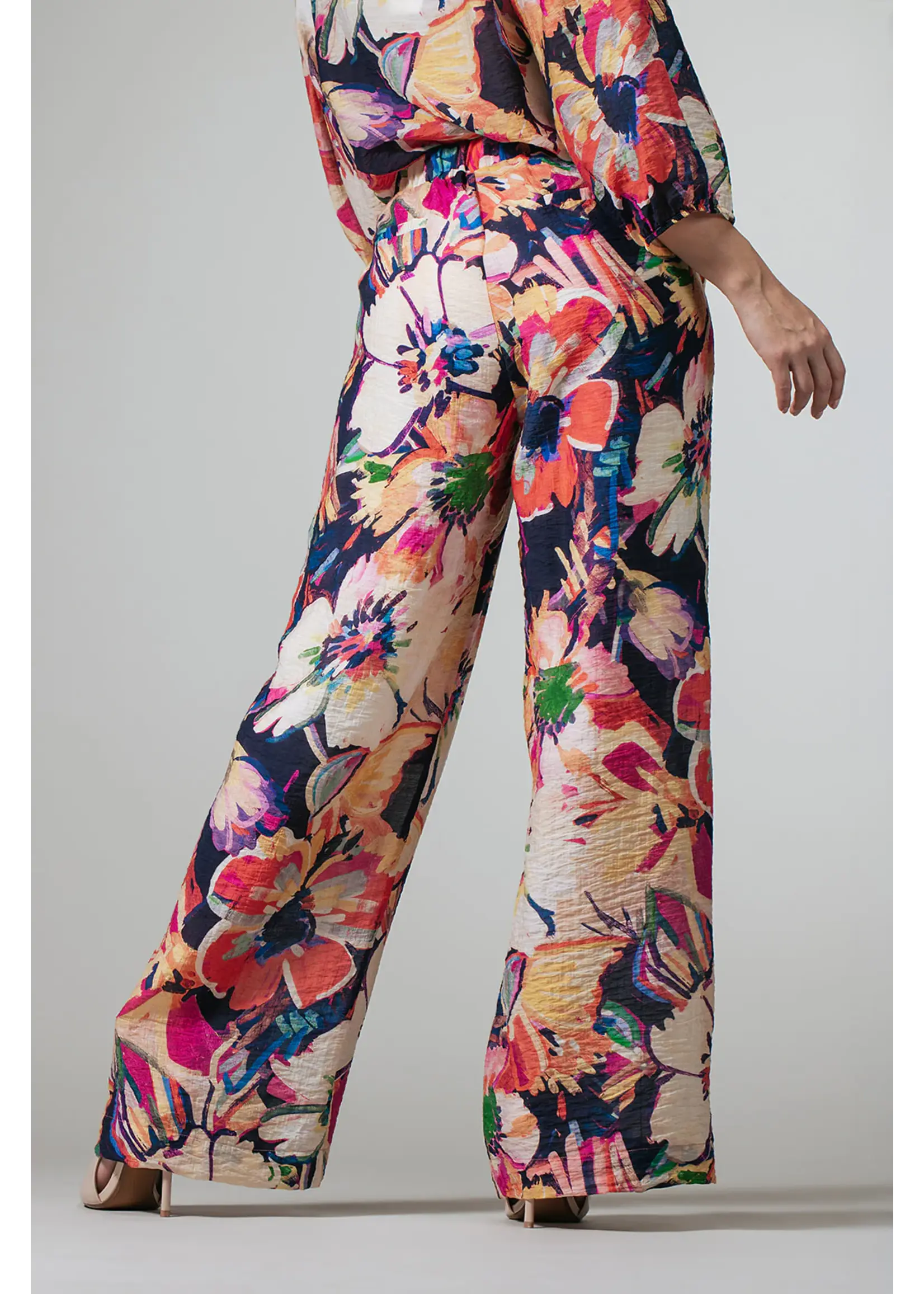 LABEL DOT LABEL DOT RENATE 2618030