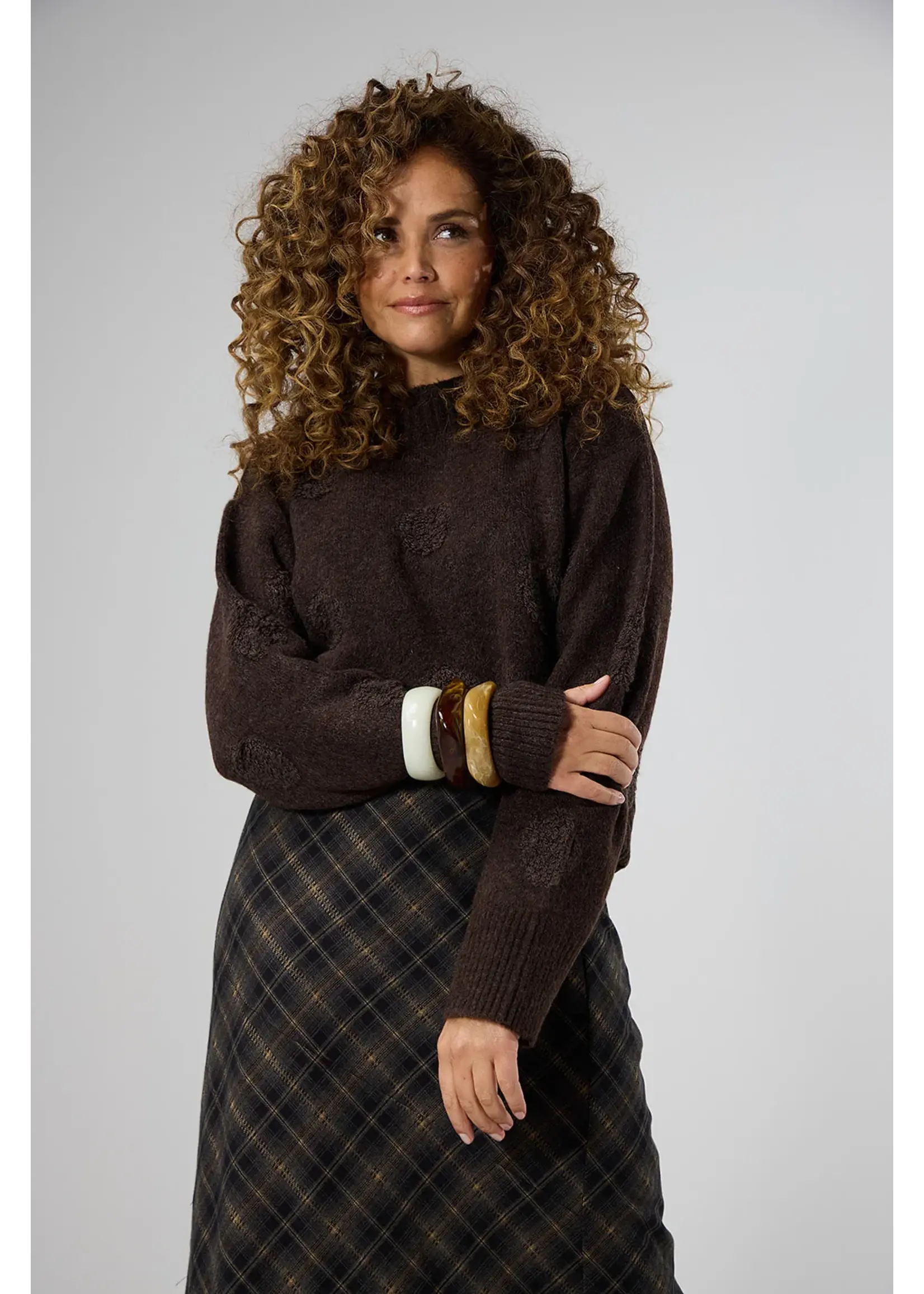 LABEL DOT LABEL DOT TRUI NALIYA 2626011