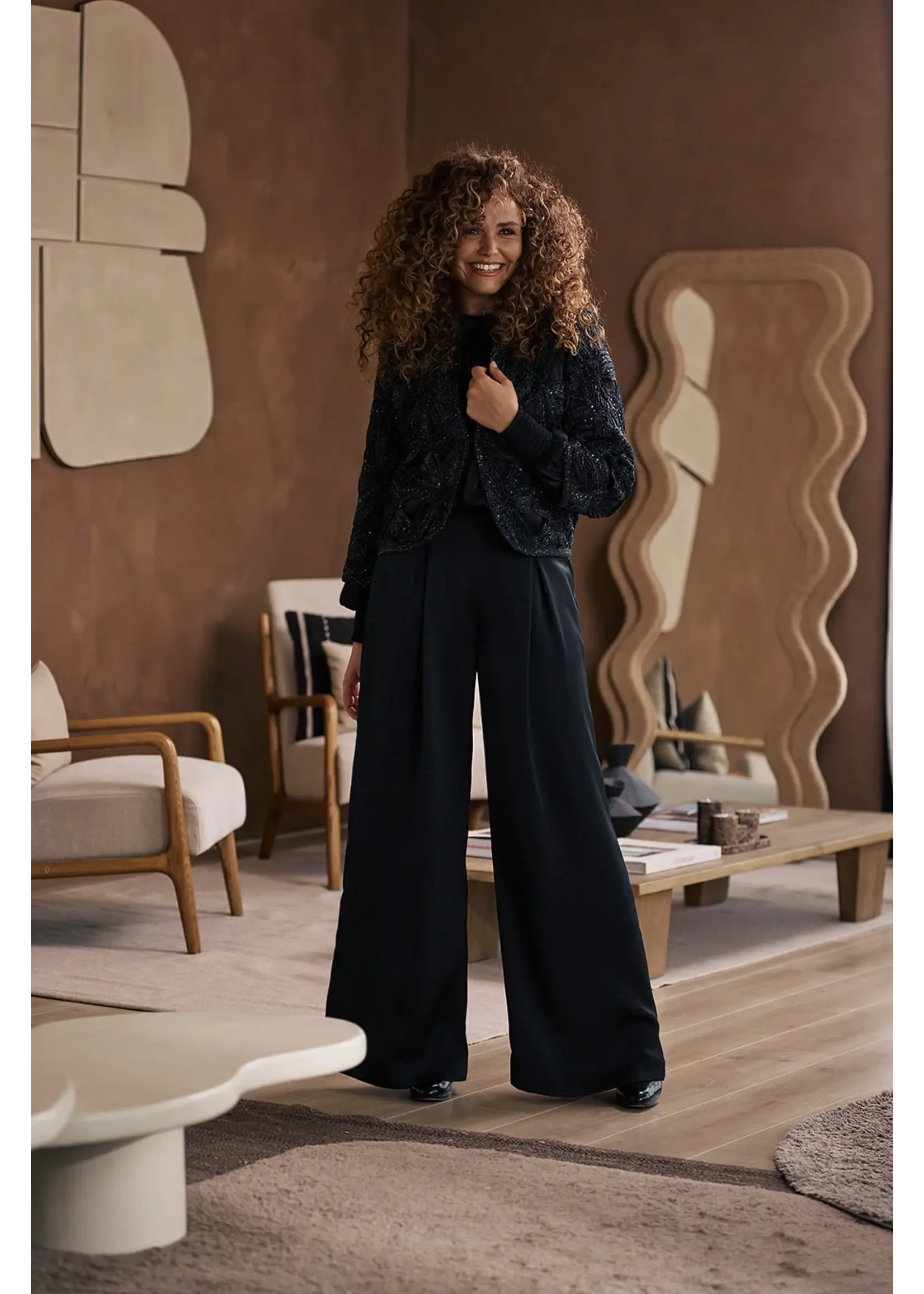 LABEL DOT LABEL DOT JASJE LIZZY 2627036