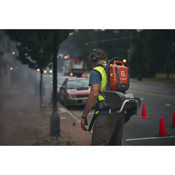 Husqvarna HUSQVARNA 550iBTX RUGGEDRAGEN ACCU BLADBLAZER