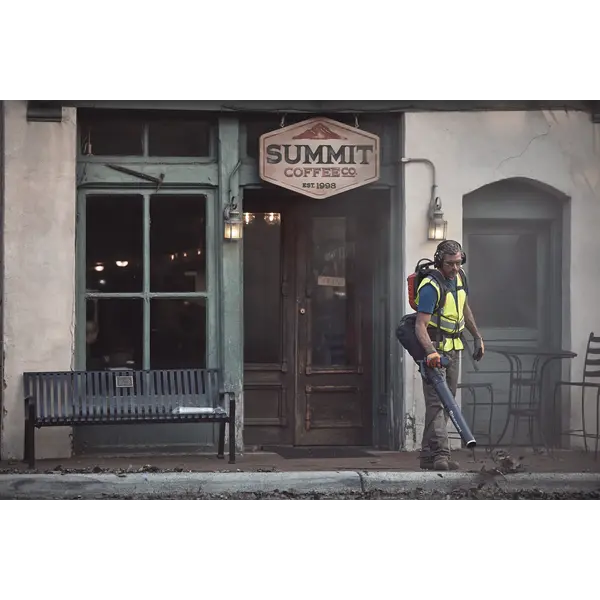 Husqvarna HUSQVARNA 550iBTX RUGGEDRAGEN ACCU BLADBLAZER