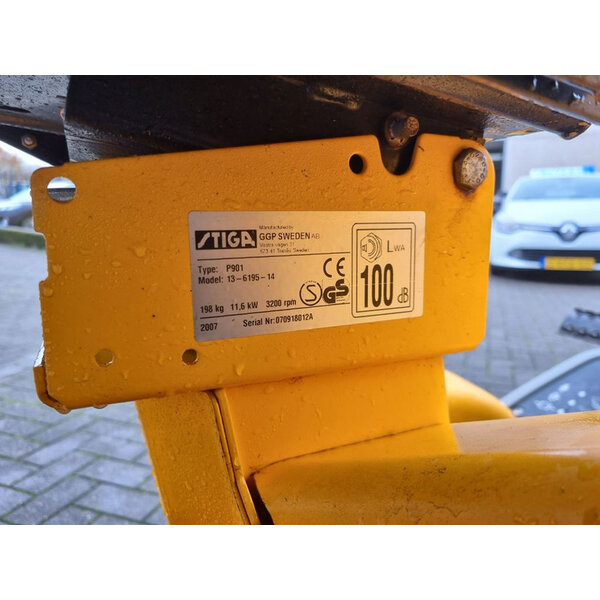 Stiga Stiga PARK FAIRWAY 18 MET 107 MULTICLIP PRO