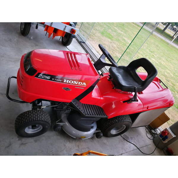 Honda Honda HF2216 V-TWIN