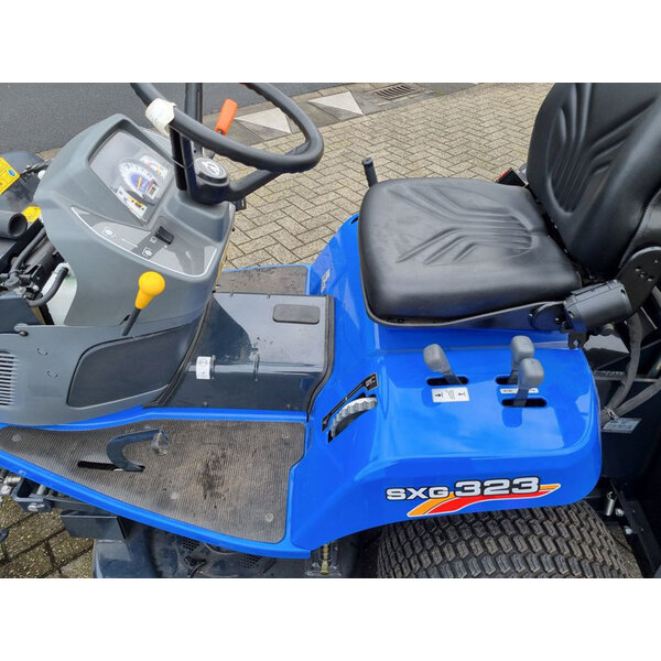 Iseki Iseki SXG 323 ZITMAAIER MET OPVANG