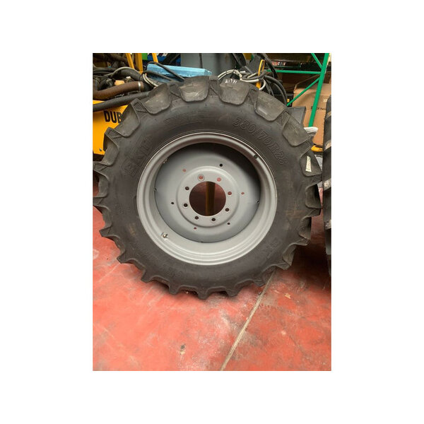 BKT BKT 380/70R28