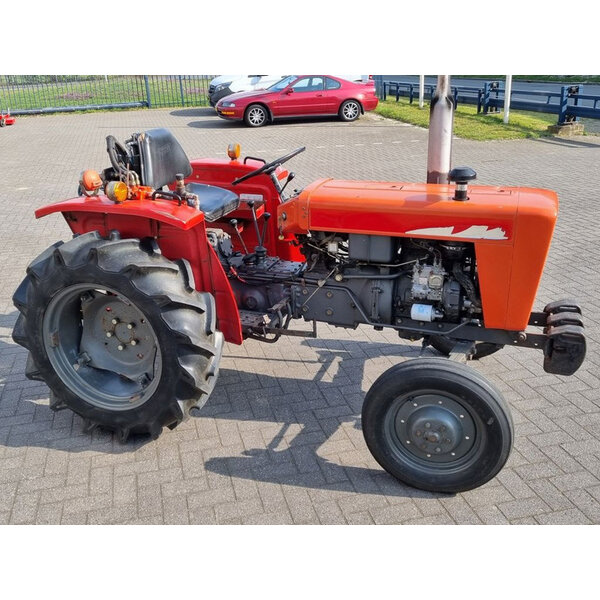 Shibaura Shibaura S1500 TRACTOR