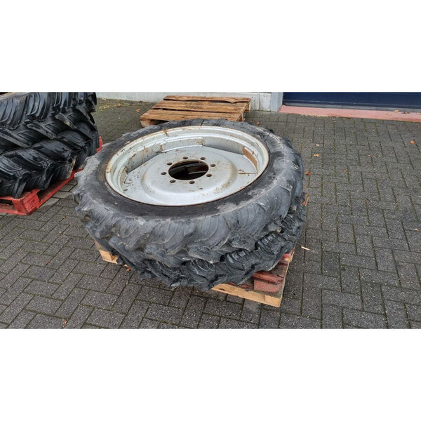 Taurus taurus 230/95R48 - 230/95R32 WIELSET 1,50 VAST