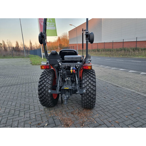 Kubota Kubota LX-401 COMPACT TREKKER