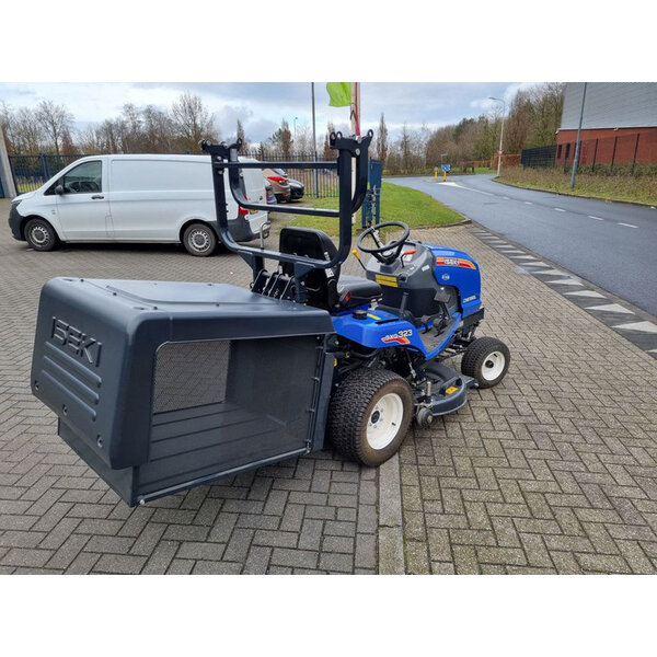 Iseki Iseki SXG 323 ZITMAAIER MET OPVANG