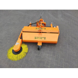 Iseki FRONTVEEGMACHINE KL110