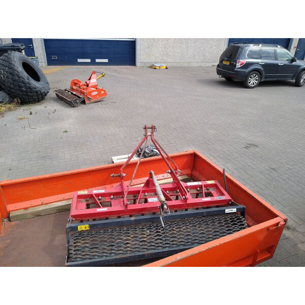 R2 R2 CULTIVATOR EG MANEGEVLAKKER ETRZ130