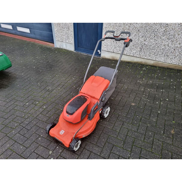 Husqvarna Husqvarna LC 247LI DUWMAAIER