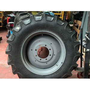 BKT 380/70R28