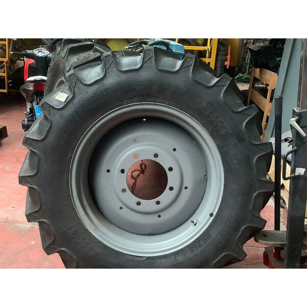 BKT BKT 380/70R28