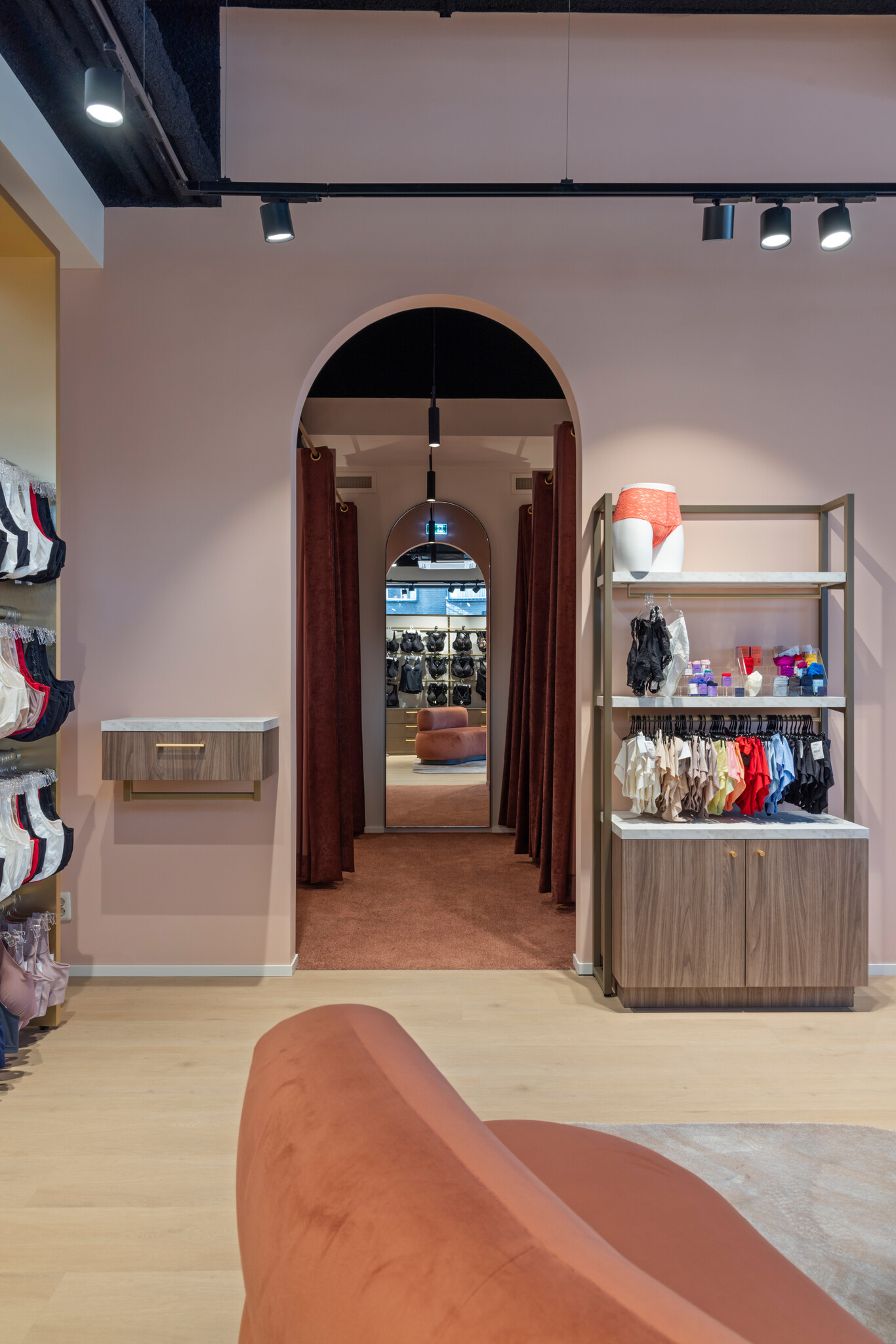 Luxe kanten lingerie van Hanky Panky koop je natuurlijk bij Koning Bodyfashion OSs