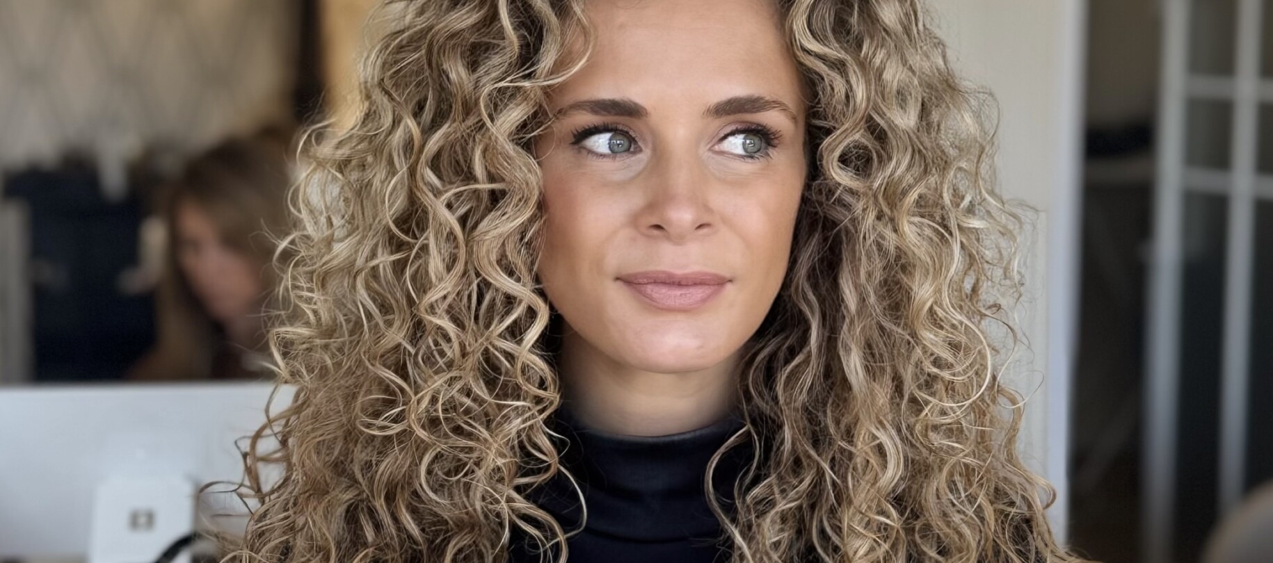 The Blended Weft Curly