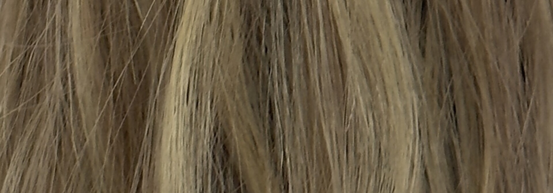 Ultra Thin Weft Wavy - Butter Cream