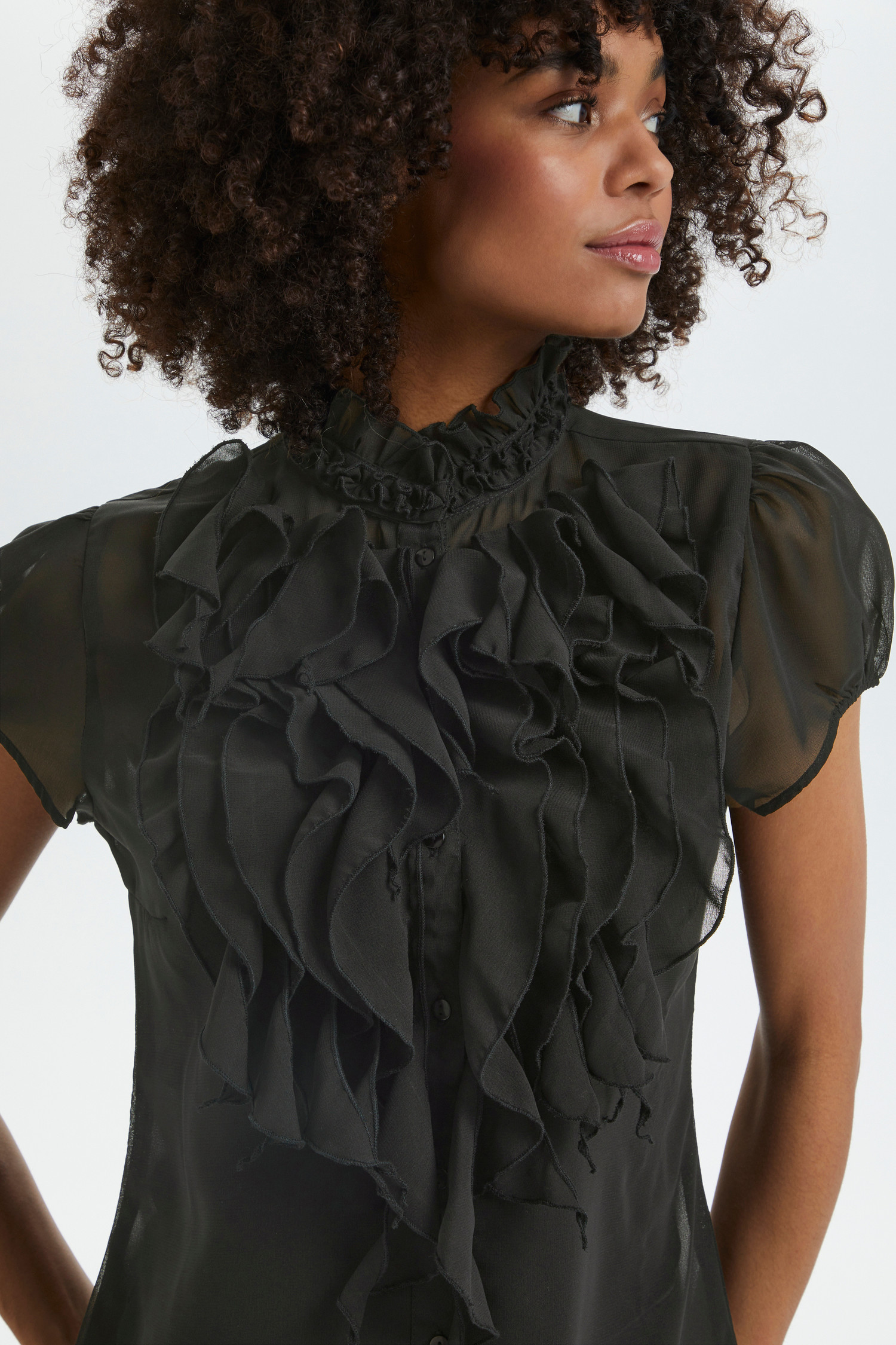 Klokje Doorbraak meer en meer Zwarte Lilja SZ blouse met ruffles kopen | Lilly-Kate - Lilly-Kate