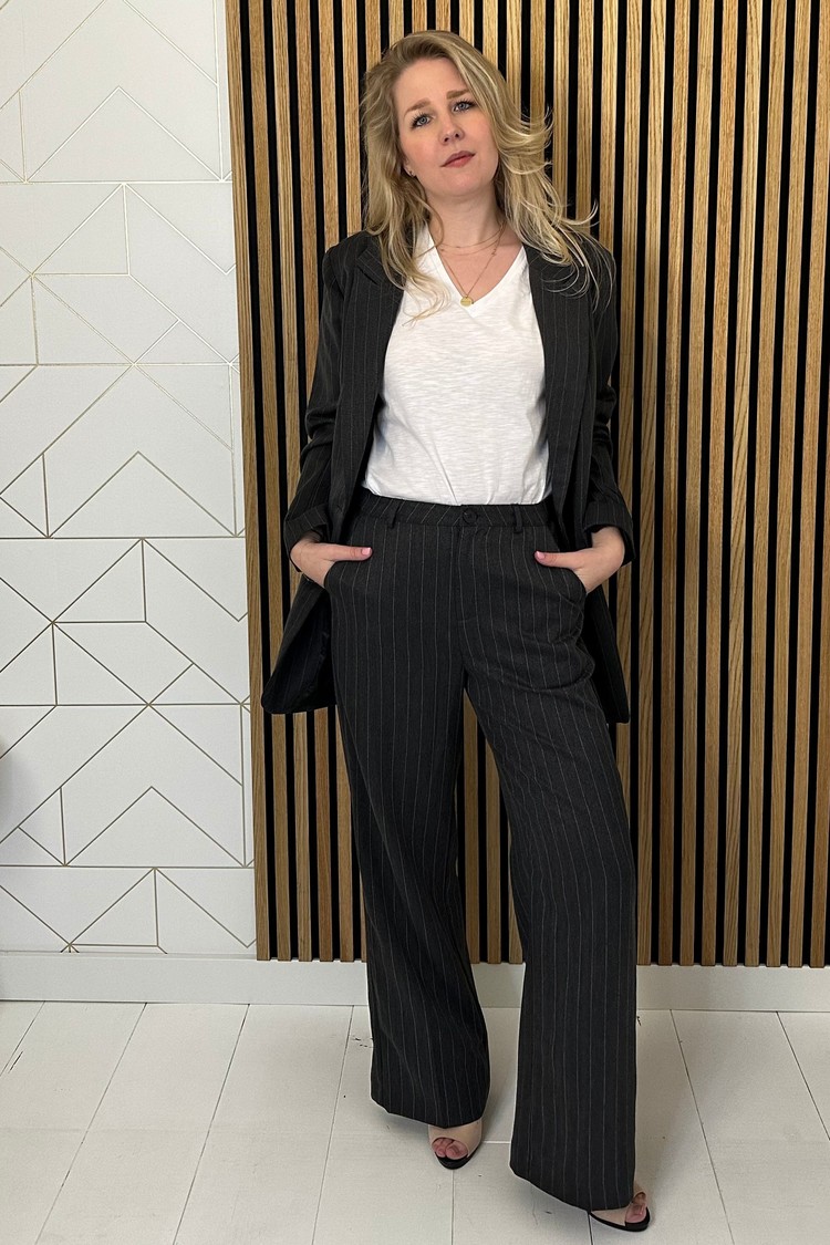 Sisters Point Pantalon Pinstripe Grijs