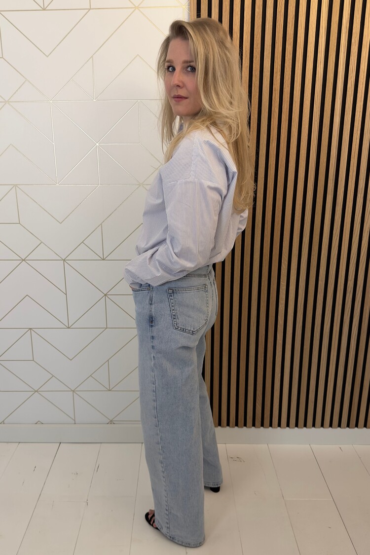 My Essential Wardrobe The Shirt Blouse lichtblauw