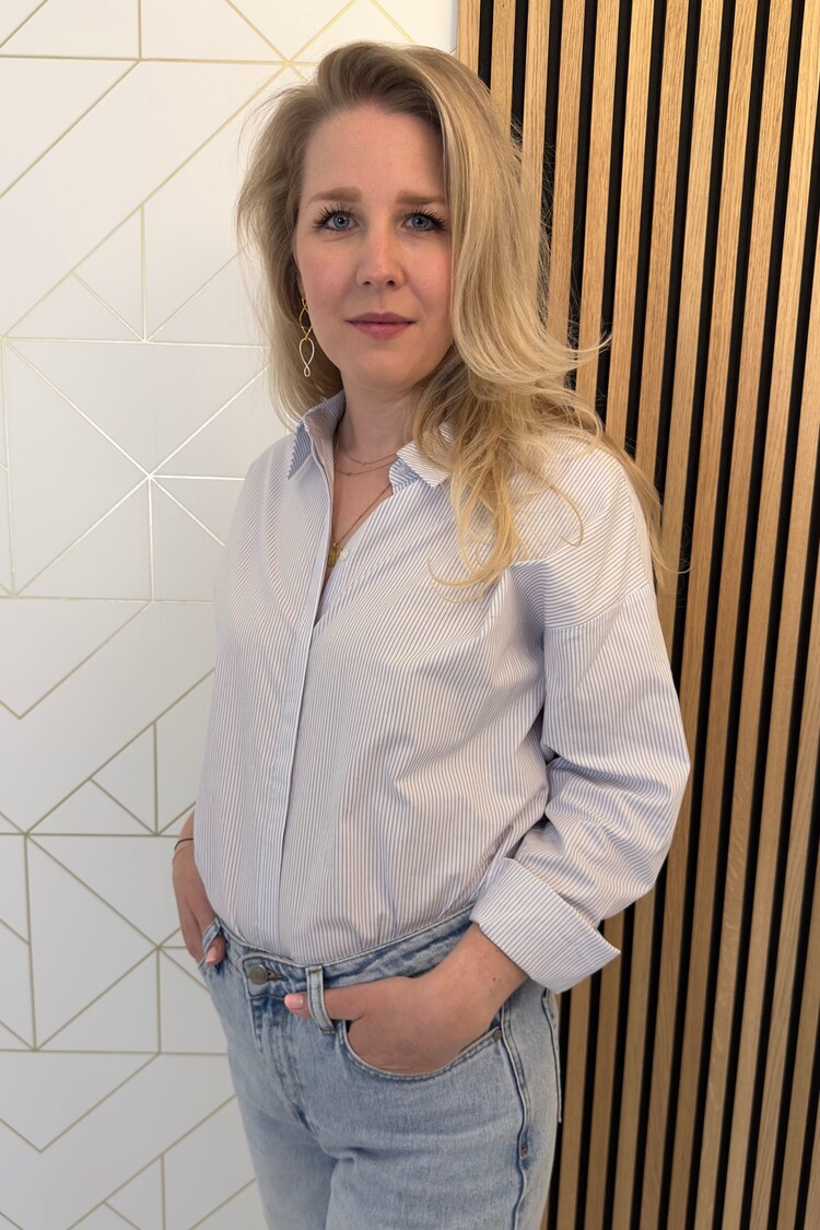 My Essential Wardrobe The Shirt Blouse lichtblauw