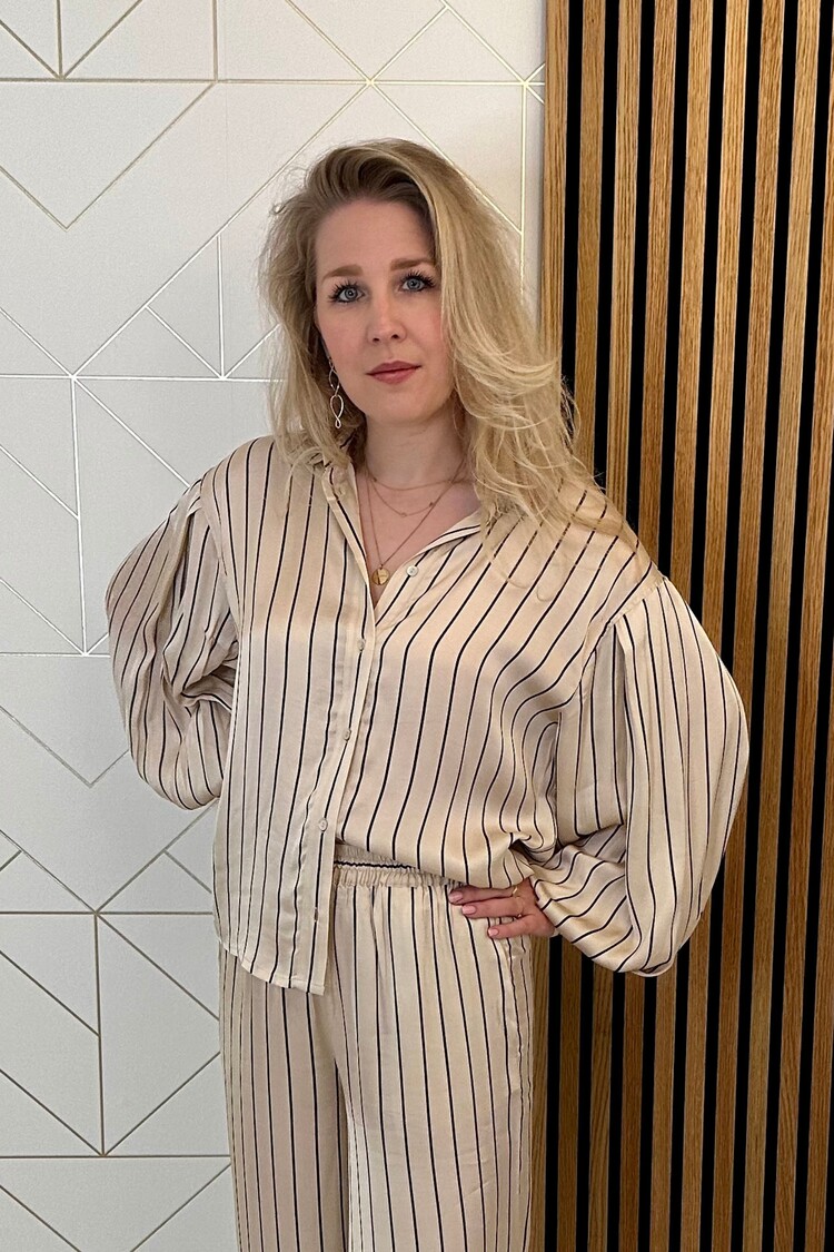 Soaked in Luxury Blouse Sharan Crème