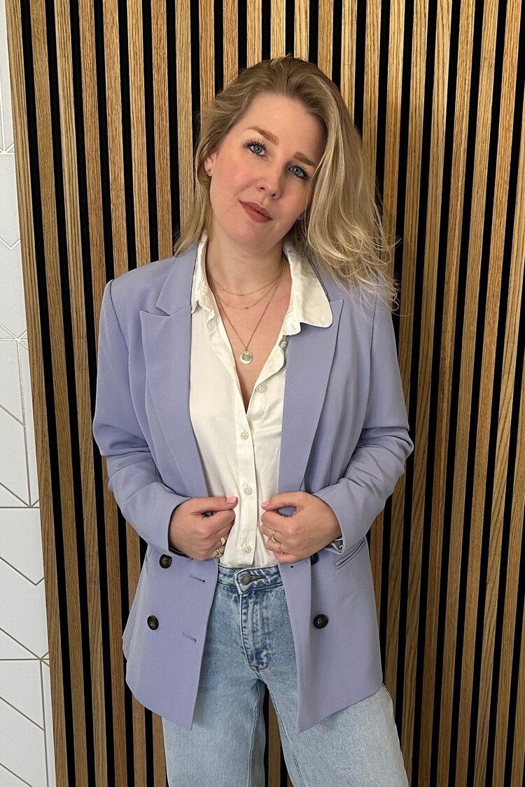 My Essential Wardrobe The Tailored Blazer lila