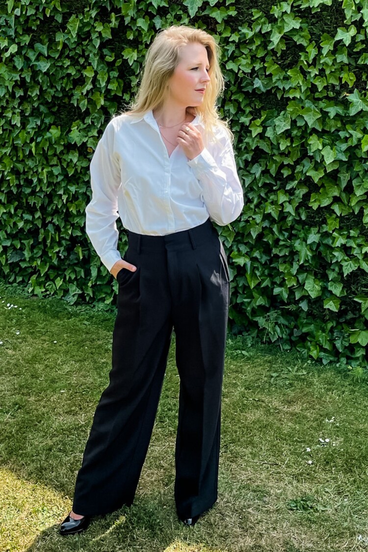 My Essential Wardrobe The Shirt Blouse wit