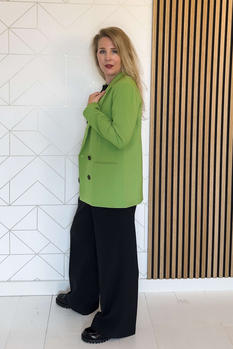 My Essential Wardrobe The Tailored Blazer Groen