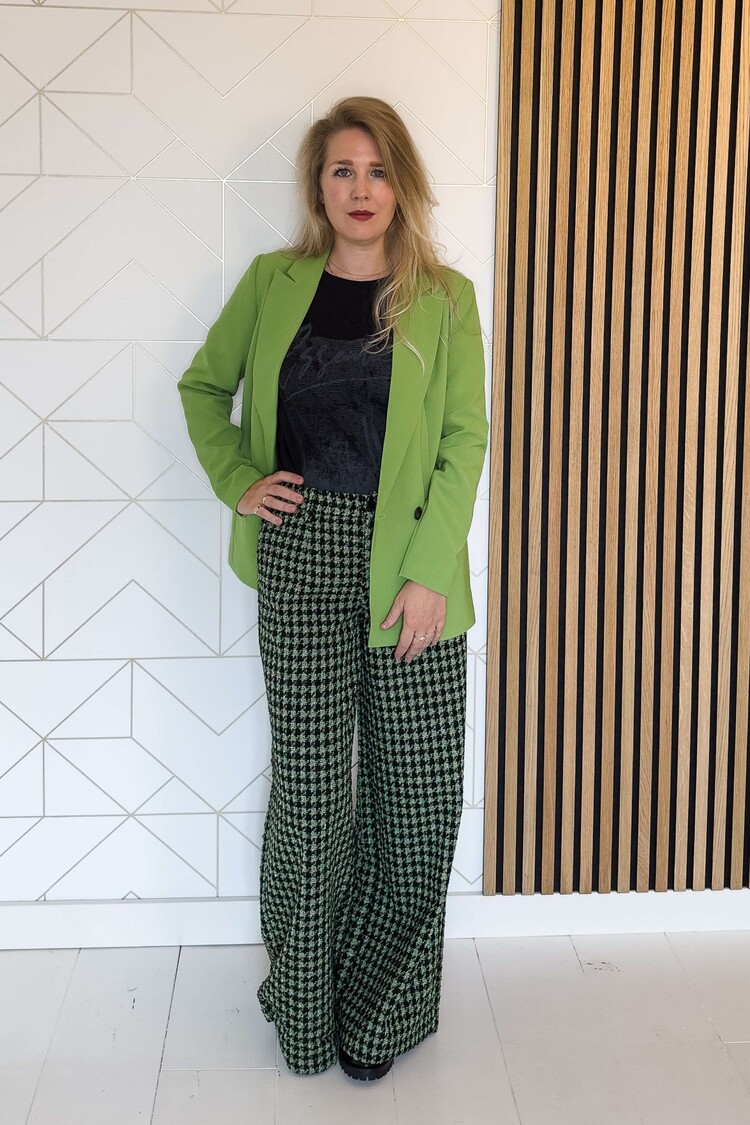 My Essential Wardrobe The Tailored Blazer Groen