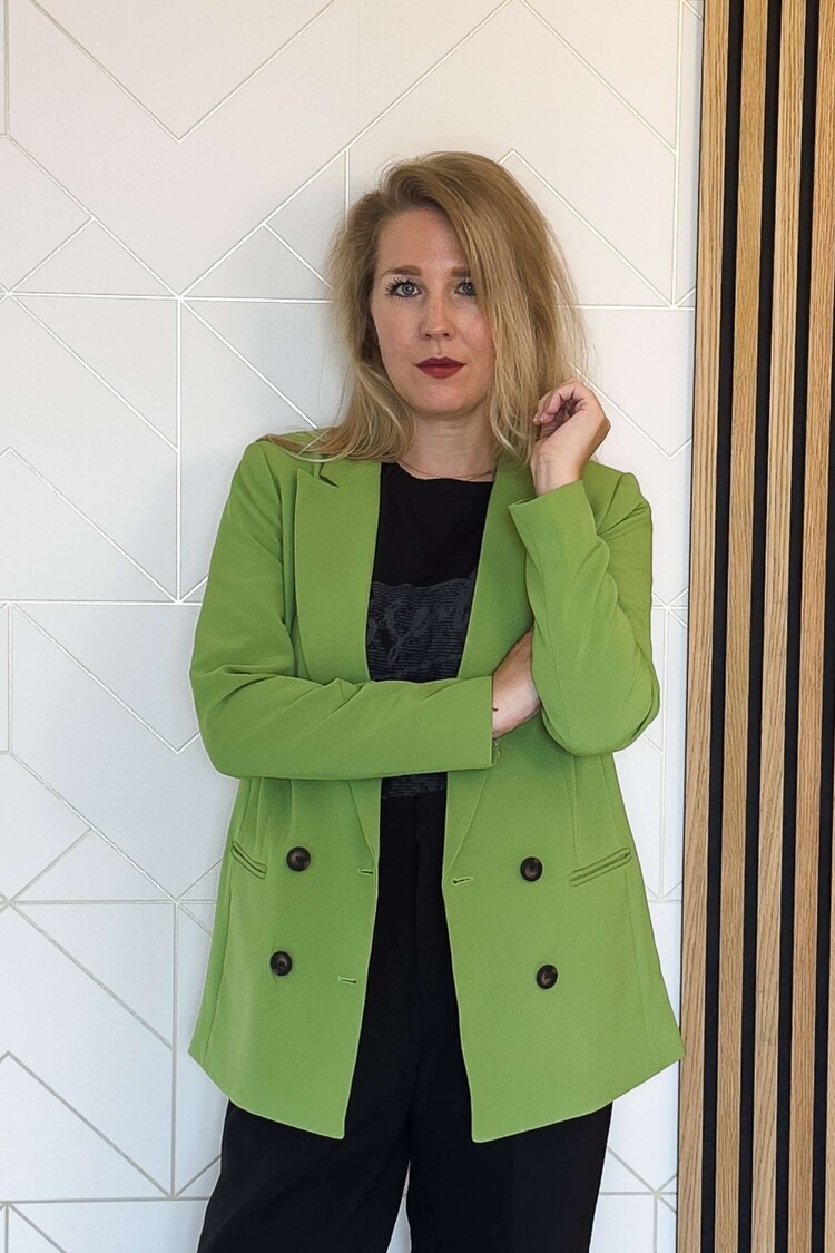 My Essential Wardrobe The Tailored Blazer Groen