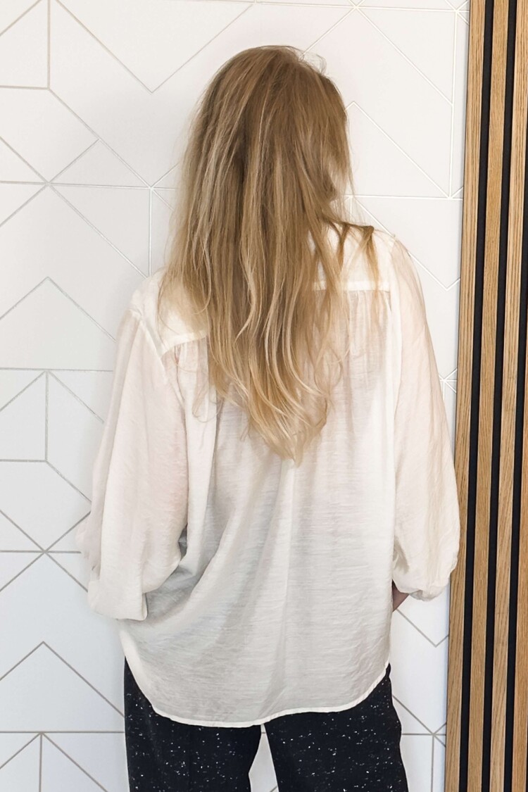 Soaked in Luxury Blouse Lilley Leodora Wit