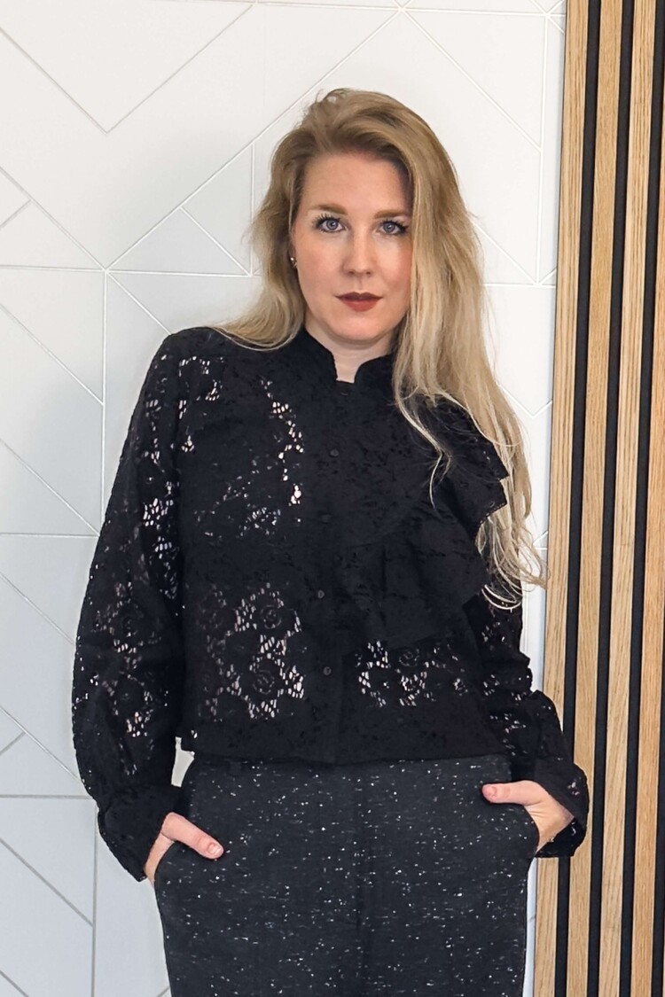 Soaked in Luxury Blouse Cynthia Zwart