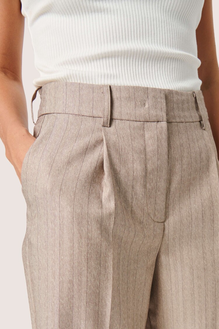 Soaked in Luxury Pantalon Charvi Beige