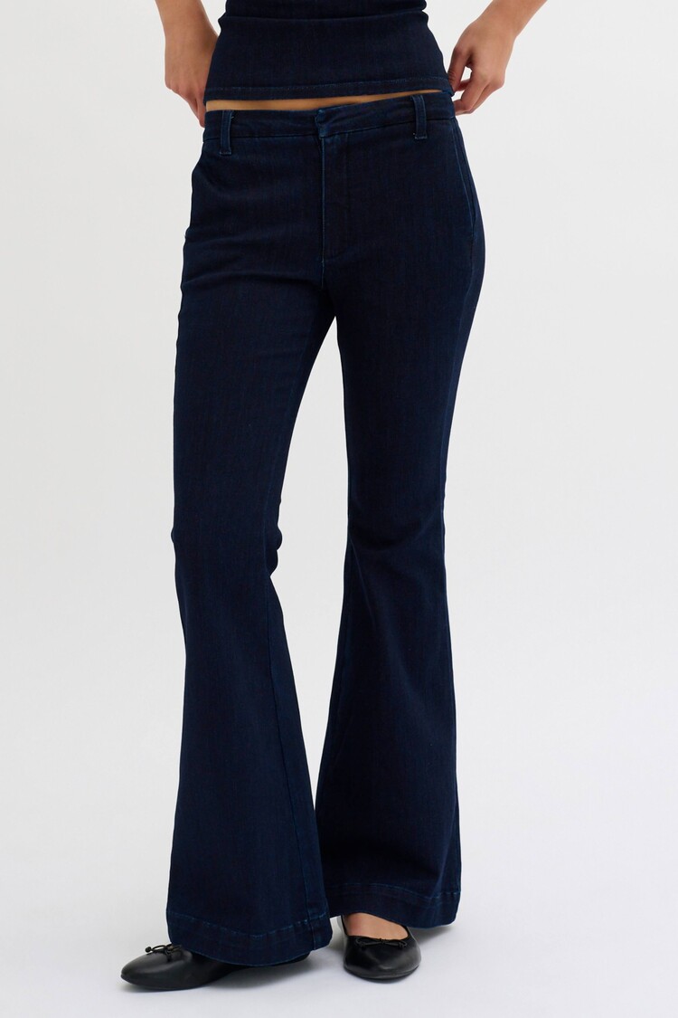 My Essential Wardrobe Bootcut Jeans Ayo Donkerblauw