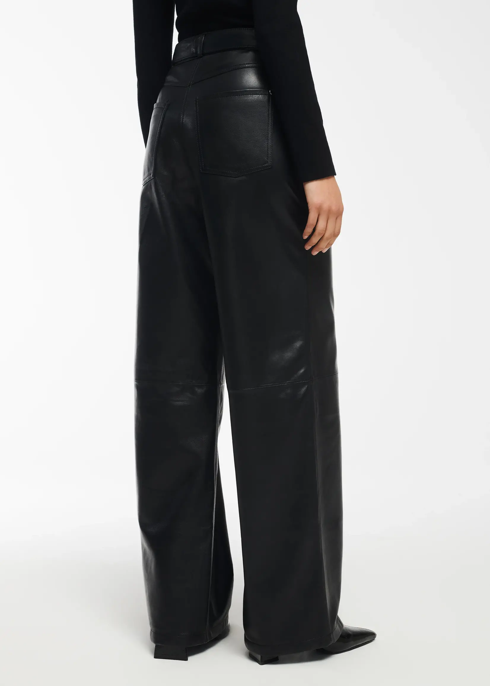 STUDIO AR KAIA Sheep Soft Waxed - Black