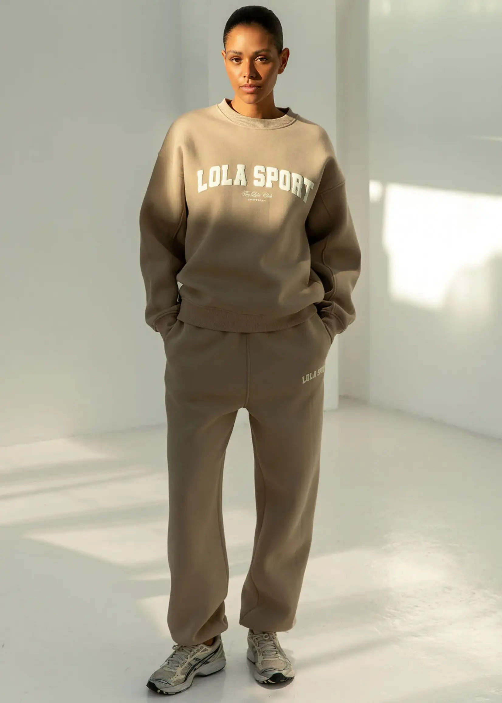 The Lola Club JAYLA - SWEATER - SAND