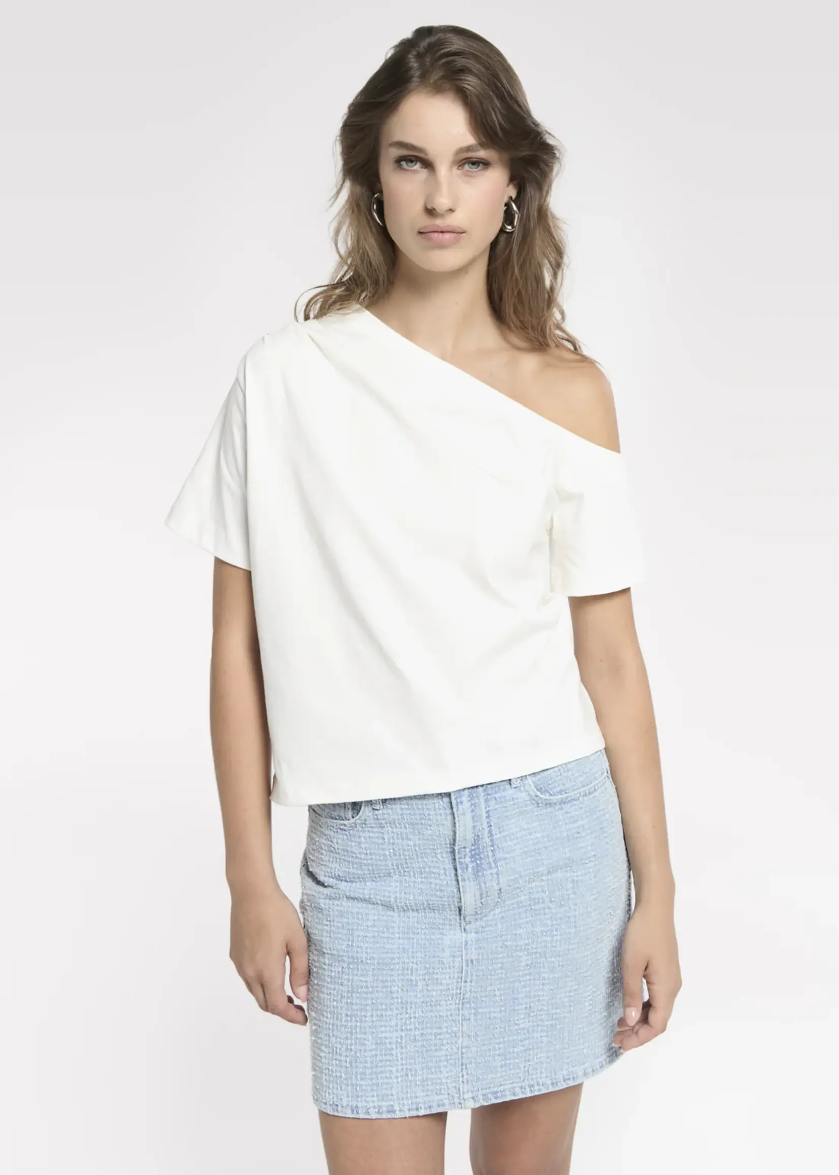 HOMAGE Off Shoulder Top With Pleats - Off White