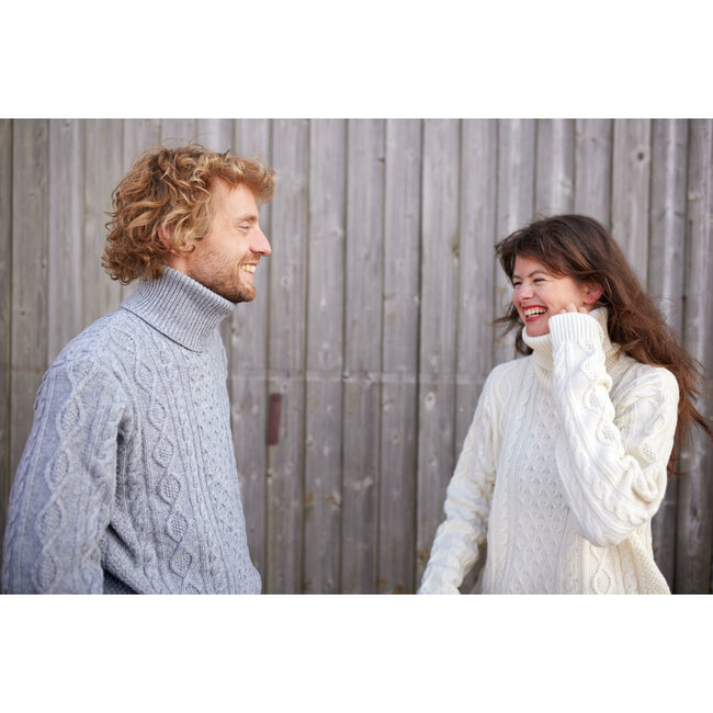 Essential Cable Sweater - Light Grey