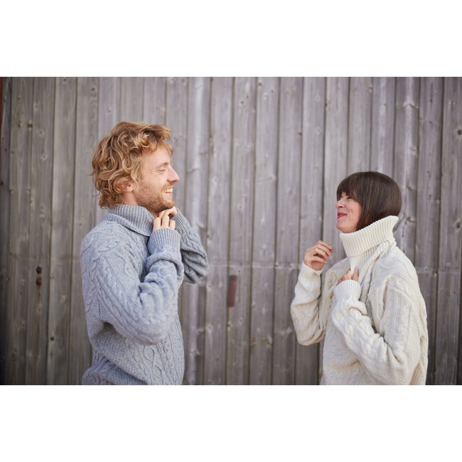 Essential Cable Sweater - Light Grey