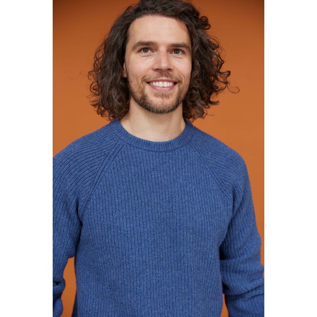 Essential Crewe Sweater - Sea Blue