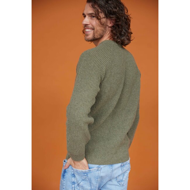 Essential Crewe Sweater - Mid Green