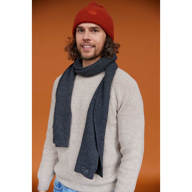 Essential Beanie - Rust