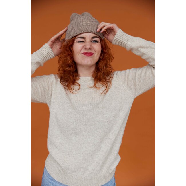 Essential Beanie - Mid Beige