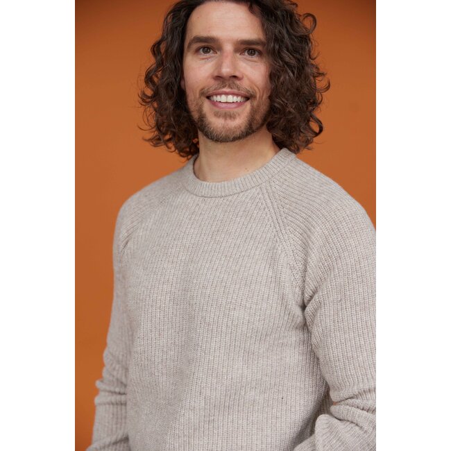 Essential Crewe Sweater - Beige